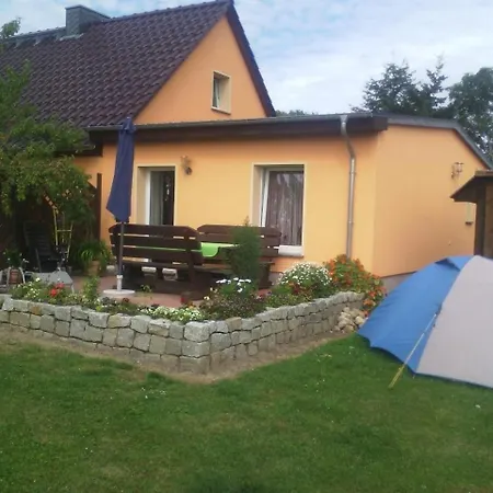 In Mit Grossem Garten *